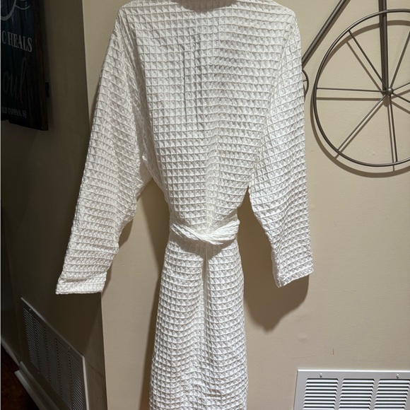 NOT FOR SALE Nordstrom Modern White Waffle Knit Robe 100% Cotton NWT - Picture 3 of 4